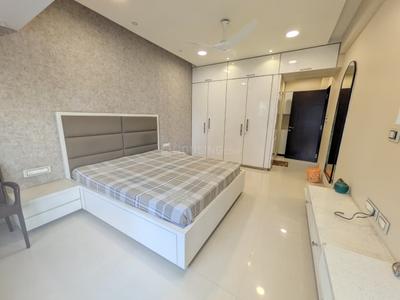 Bedroom Image of 2520 Sq.ft 4 BHK Apartment / Flat for sale in Vile Parle West Mumbai for Rs. 135000000