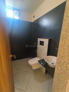 Bathroom Image of 1550 Sq.ft 3 BHK Apartment / Flat for sale in Brahma The Wingz III, Gotri Vadodara for Rs. 8300000