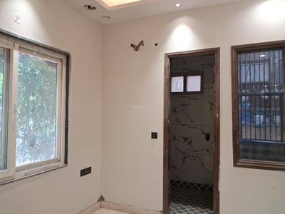 Bedroom Image of 900 Sq.ft 3 BHK Builder Floor for sale in Paschim Vihar New Delhi for Rs. 19000000