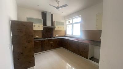 Kitchen Image of 7200 Sq.ft 5 BHK Villa for sale in Emaar Marbella, Sector 66 Gurgaon for Rs. 180000000