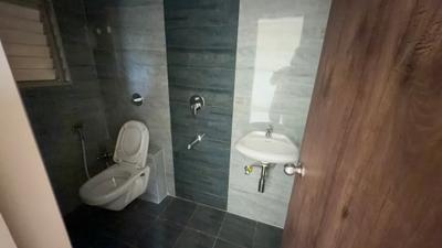 Image of 1250 Sq.ft 2.5 BHK Apartment / Flat for rent in Vishesh Balaji Symphony, Panvel, Navi Mumbai for Rs. 29000