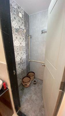 Bathroom Image of 430 Sq.ft 1 BHK Apartment / Flat for rent in Taloja Navi Mumbai for Rs. 25000