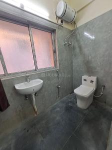 Bathroom Image of 1100 Sq.ft 2 BHK Apartment / Flat for rent in Bhowanipore Kolkata for Rs. 45000