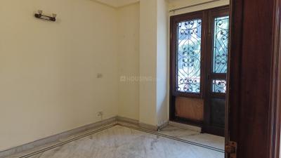 Bedroom Image of 2000 Sq.ft 3 BHK Builder Floor for rent in Greater Kailash New Delhi for Rs. 80000