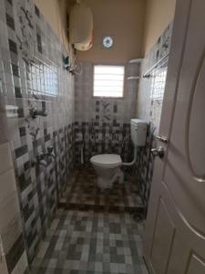Bathroom Image of 1050 Sq.ft 3 BHK Apartment / Flat for rent in Madipakkam Chennai for Rs. 35000