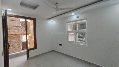 Bedroom Image of 900 Sq.ft 3 BHK Builder Floor for sale in Govindpuri New Delhi for Rs. 7000000