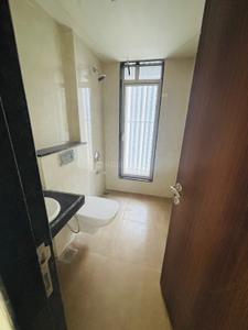 Bathroom Image of 850 Sq.ft 2 BHK Apartment / Flat for sale in Sheth Montana, Mulund West Mumbai for Rs. 22000000