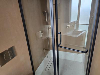 Bathroom Image of 1600 Sq.ft 3 BHK Apartment / Flat for rent in Bandra West Mumbai for Rs. 450000