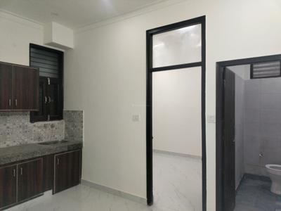 Living Room Image of 800 Sq.ft 2 BHK Apartment / Flat for sale in CI Golf City, Kambakshpur Noida for Rs. 3058000