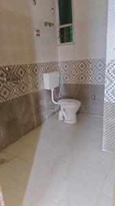 Bathroom Image of 1300 Sq.ft 3 BHK Apartment / Flat for rent in Gola Road Patna for Rs. 14000