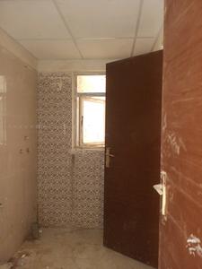 Common Bathroom Image of 1100 Sq.ft 2.5 BHK Apartment / Flat for sale in Amrapali Verona Heights, Noida Extension Greater Noida for Rs. 8545000