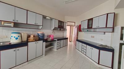3.5 BHK Flat