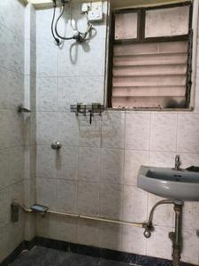 Common Bathroom Image of 650 Sq.ft 2 BHK Apartment / Flat for sale in Sion Mumbai for Rs. 24000000