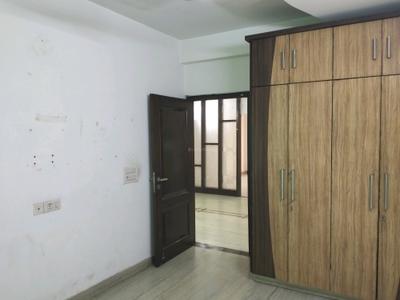 Bedroom Image of 1800 Sq.ft 3 BHK Builder Floor for sale in Pitampura New Delhi for Rs. 30000000