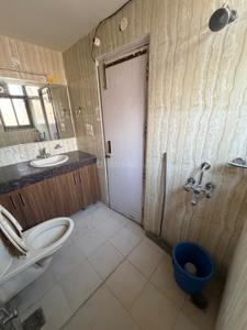 Bathroom Image of 2150 Sq.ft 3.5 BHK Penthouse for rent in AWHO Apartment, Sector 114 Mohali for Rs. 33000