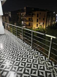 Balcony Image of 900 Sq.ft 2 BHK Independent House for rent in Sector 42 Noida for Rs. 25000