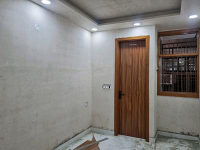 Bedroom Image of 600 Sq.ft 2 BHK Apartment / Flat for sale in Nawada New Delhi for Rs. 3900000