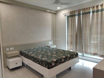 Bedroom Image of 4095 Sq.ft 4 BHK Apartment / Flat for rent in Jayabheri The Peak, Narsingi Hyderabad for Rs. 300000