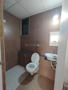 Bathroom Image of 1200 Sq.ft 2 BHK Apartment / Flat for rent in Bhayli Vadodara for Rs. 16500