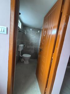Bathroom Image of 1080 Sq.ft 2 BHK Independent House for rent in Kazipet Warangal for Rs. 9000