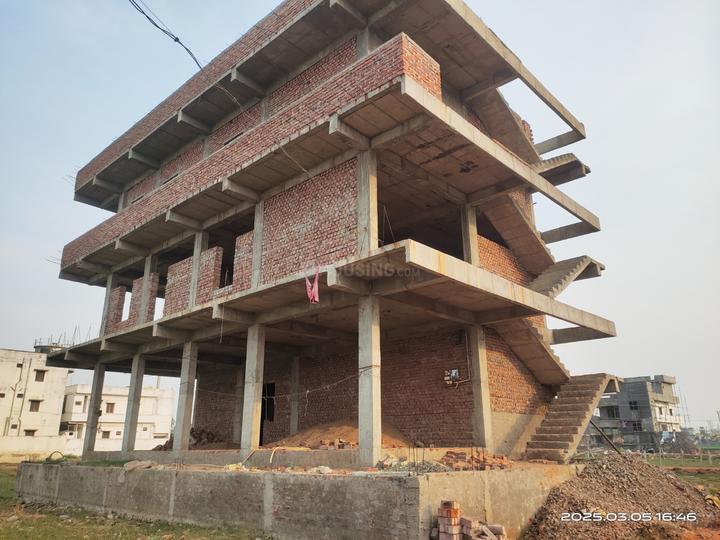 Sarpavaram Main Image 1