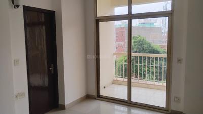 Bedroom Image of 1549 Sq.ft 3 BHK Apartment / Flat for rent in Mahagun Mascot, Crossings Republik Ghaziabad for Rs. 22000