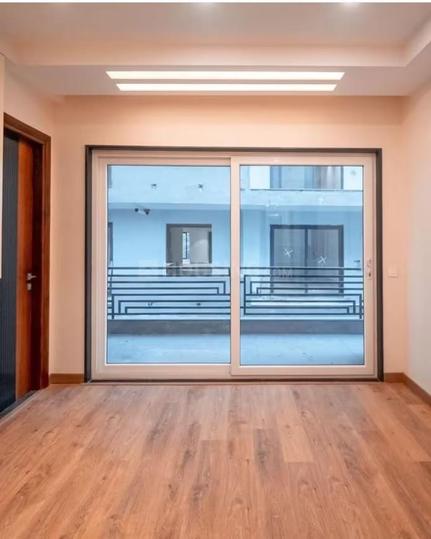 Block D, West End Main Image 1