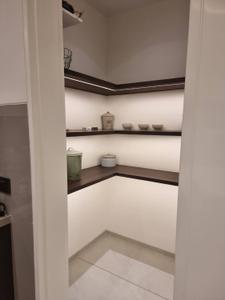 Kitchen Image of 1250 Sq.ft 3 BHK Apartment / Flat for rent in Hiranandani Heritage Rivona, Kandivali West Mumbai for Rs. 120000