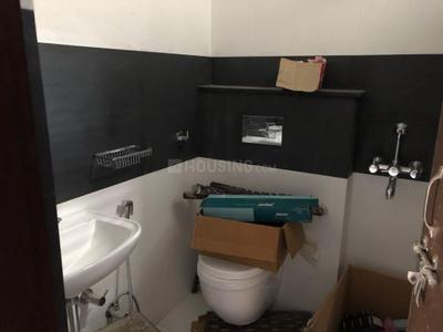 Bathroom Image of 1550 Sq.ft 2 BHK Independent House for rent in Gomti Nagar Lucknow for Rs. 19000
