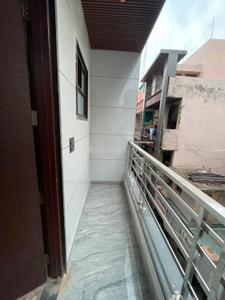 Balcony Image of 360 Sq.ft 1 BHK Builder Floor for rent in Shalimar Bagh New Delhi for Rs. 19000