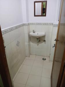 Bathroom Image of 589 Sq.ft 1 BHK Apartment / Flat for rent in Madhapur Hyderabad for Rs. 14000