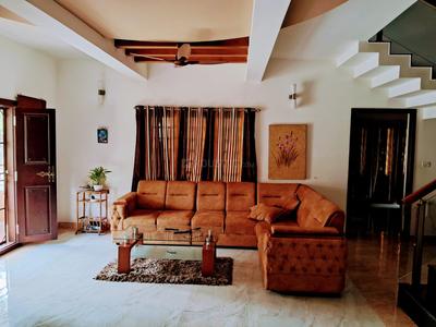 Hall Image of 2302 Sq.ft 4 BHK Villa for sale in Kent Nalukettu Palm Villas, Kakkanad Kochi for Rs. 24000000