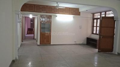 Hall Image of 1250 Sq.ft 3 BHK Apartment / Flat for sale in Jai Apartment, Patparganj New Delhi for Rs. 24000000