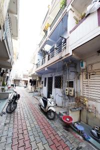 Image of 1890 Sq.ft 6 BHK Independent House for sale in Khokhra, Ahmedabad for Rs. 5500000