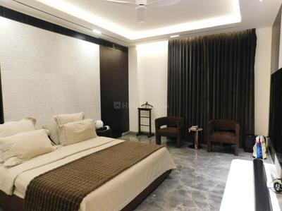 Bedroom Image of 4590 Sq.ft 4 BHK Builder Floor for sale in Vasant Vihar New Delhi for Rs. 270000000