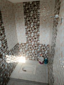 Bathroom Image of 1100 Sq.ft 1 BHK Independent House for rent in Parvati Nagar Nagpur for Rs. 7000