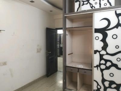 Bedroom Image of 1800 Sq.ft 3 BHK Builder Floor for sale in Pitampura New Delhi for Rs. 30000000