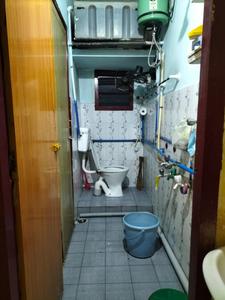 Bathroom Image of 475 Sq.ft 1 BHK Apartment / Flat for rent in West Mambalam Chennai for Rs. 11000