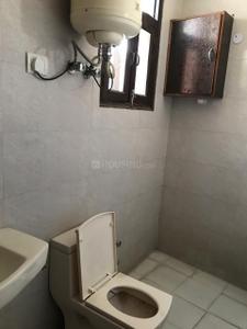 Bathroom Image of 420 Sq.ft 1 BHK Independent House for rent in Old Double Storey, Lajpat Nagar New Delhi for Rs. 25000