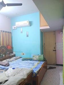 Bedroom Image of 1500 Sq.ft 2 BHK Independent House for rent in Karumandapam Tiruchirappalli for Rs. 15000