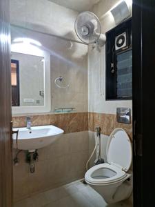 Common Bathroom One Image of 1250 Sq.ft 3 BHK Apartment / Flat for sale in Godrej Central, Chembur Mumbai for Rs. 29500000