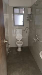 Bathroom Image of 550 Sq.ft 1 BHK Apartment / Flat for rent in Olympia Tower, Byculla Mumbai for Rs. 50000
