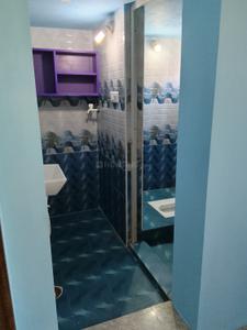 Bathroom Image of 750 Sq.ft 2 BHK Builder Floor for rent in Goripalayam Madurai for Rs. 12500