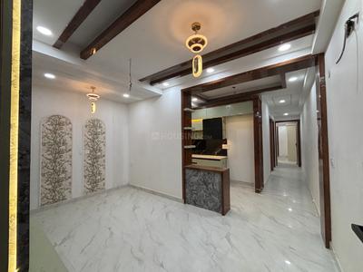 Hall Image of 1050 Sq.ft 2 BHK Apartment / Flat for sale in Capital Home 3, Sector 73 Noida for Rs. 4275000