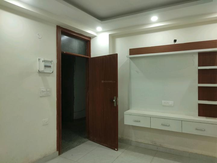 Rose Apartment Main Image 1