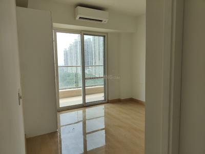Bedroom Image of 2300 Sq.ft 3 BHK Apartment / Flat for rent in DLF One Midtown, Karampura New Delhi for Rs. 130000