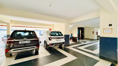 Image of 940 Sq.ft 2 BHK Apartment / Flat for rent in Palasia, Indore for Rs. 30000