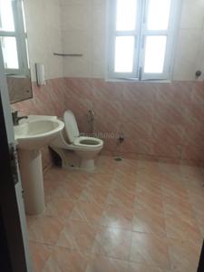 Bathroom Image of 3800 Sq.ft 3 BHK Builder Floor for rent in Sector 43 Noida for Rs. 70000