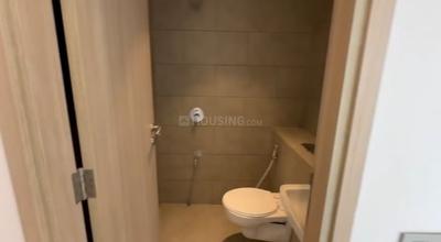 Bathroom Image of 2700 Sq.ft 4 BHK Apartment / Flat for sale in Rustomjee Crown, Prabhadevi Mumbai for Rs. 180000000