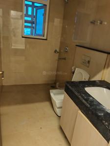 Bathroom Image of 1600 Sq.ft 3 BHK Apartment / Flat for rent in Rishita Manhattan, Gomti Nagar Lucknow for Rs. 45000